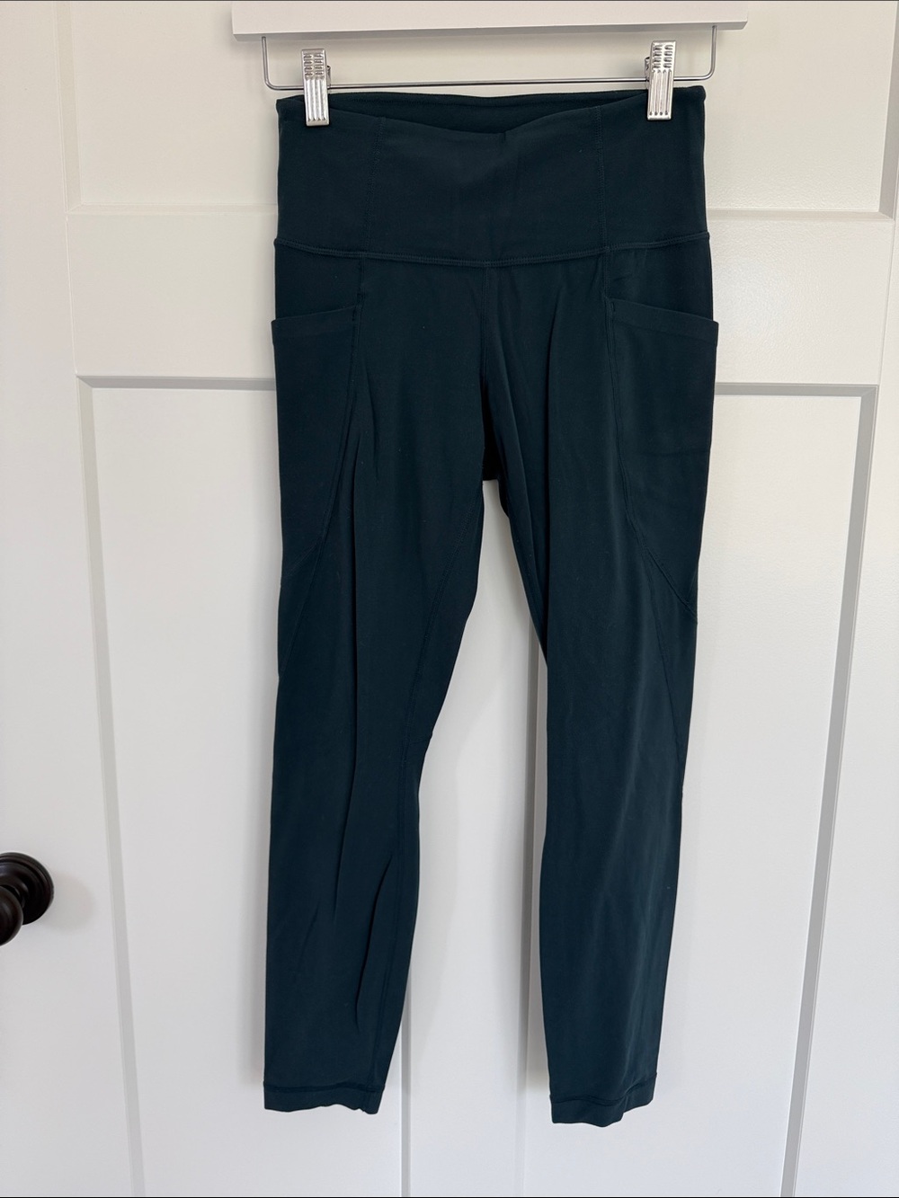 Athleta Dark Teal 7/8 Leggings with Side Pockets